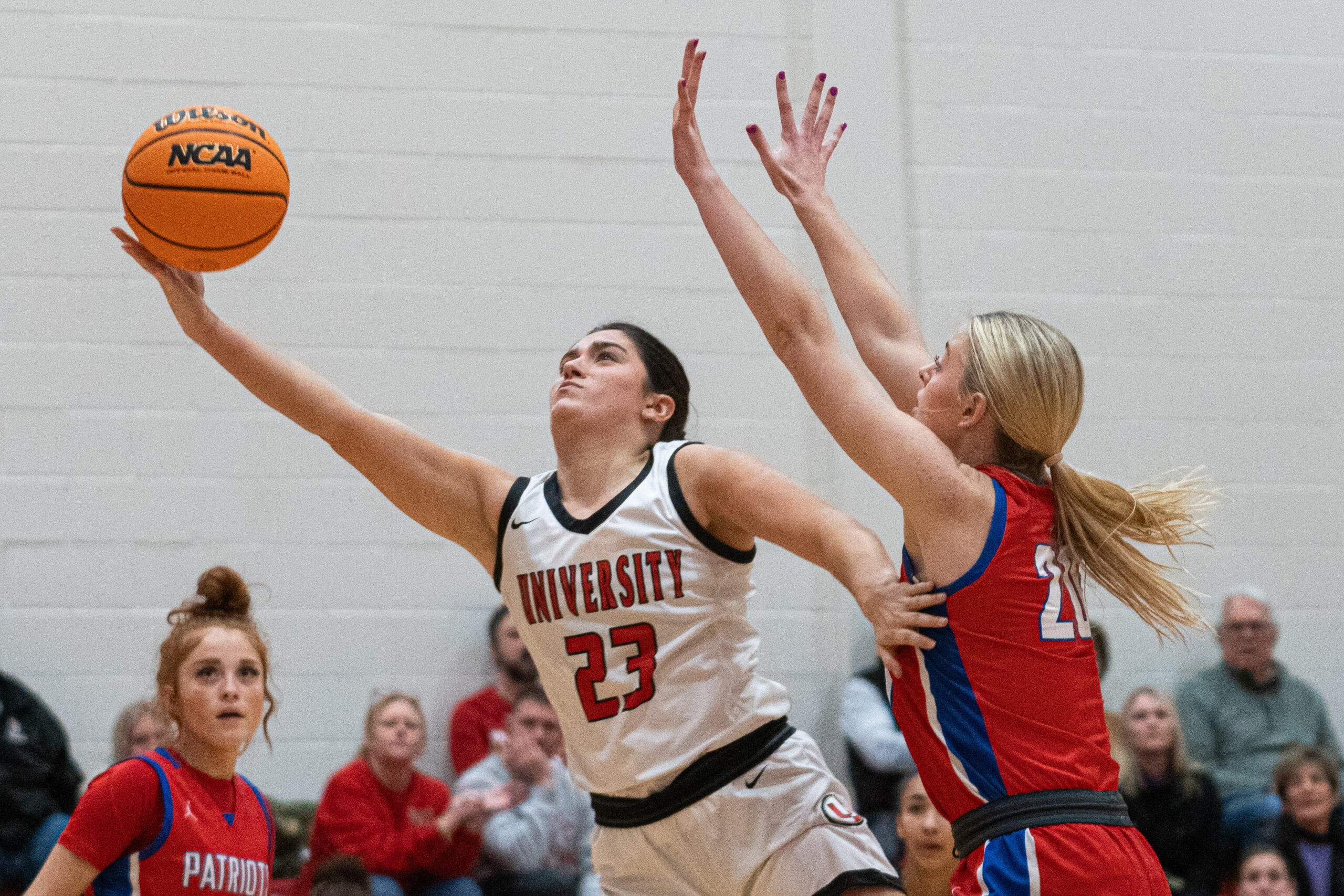 Lala Woods scores 32 to lift Wheeling Park over University